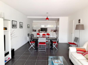 Appartement T3 Contemporain, Proche Plage et Centre, Parking Sécurisé, Wi-Fi - FR-1-319-11